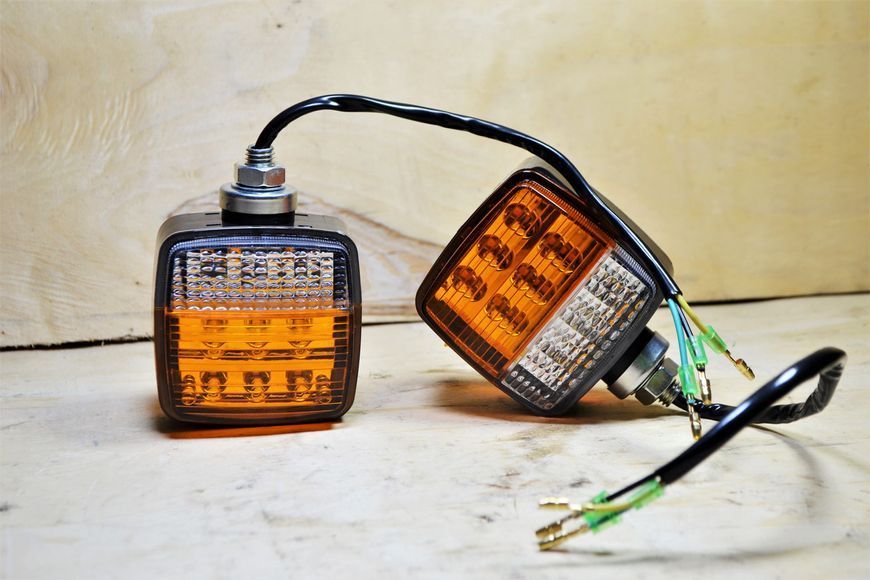 Габарит передний LED 12-24V (82*108*63.5мм) AL-00373 фото