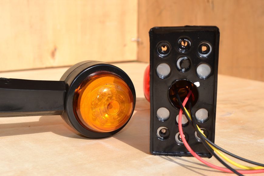 Габарит LED 12V заноса прицепа Правая сторона и левая 24Вольт AL-00287 фото