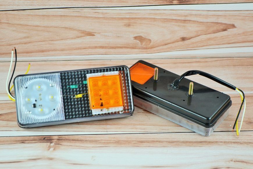 Ліхтар передній Ф-402 LED (МТЗ, ЮМЗ, Т-40) Нового зразка 1001 LED фото