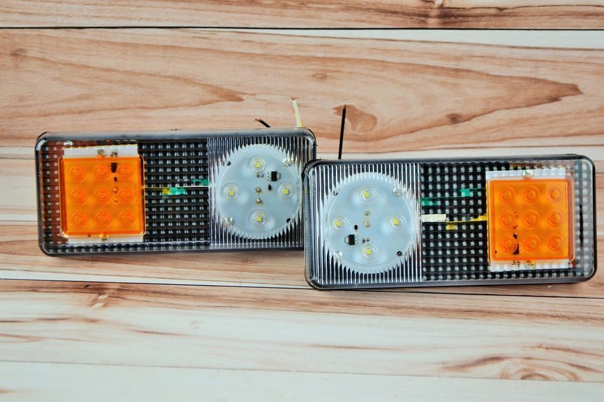 Ліхтар передній Ф-402 LED (МТЗ, ЮМЗ, Т-40) Нового зразка 1001 LED фото