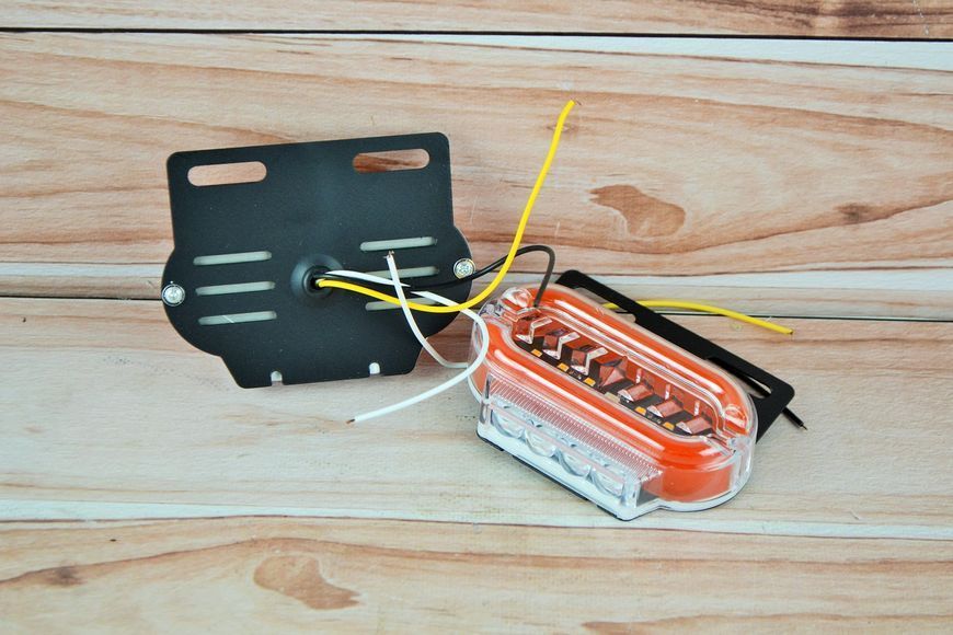 Габарит LED Желтый фонарь с бегущим поворотом + Белая подсветка снизу 24V (10см*5.5см) (1шт ) AL-00371 фото